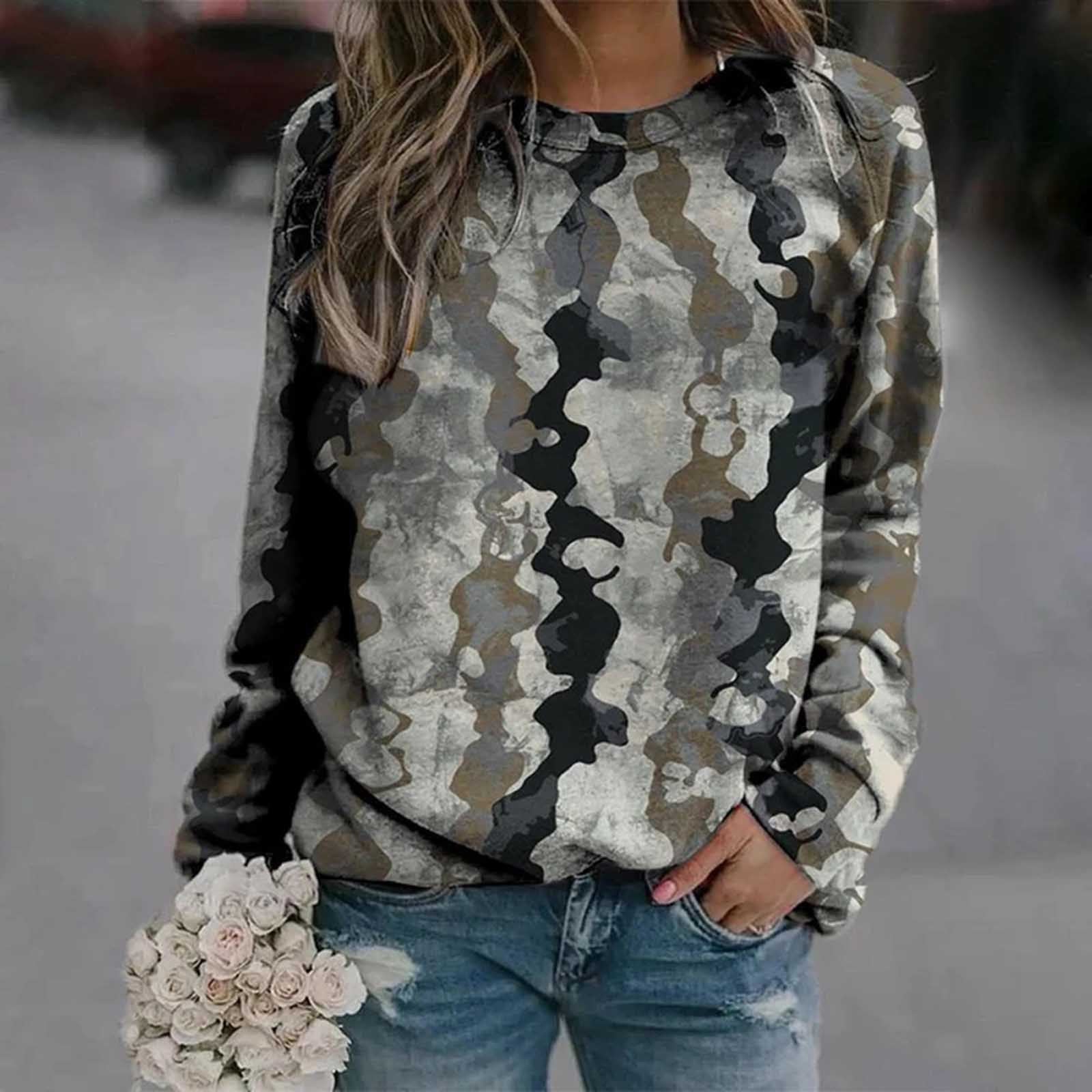 Rendering printed women's long-sleeved